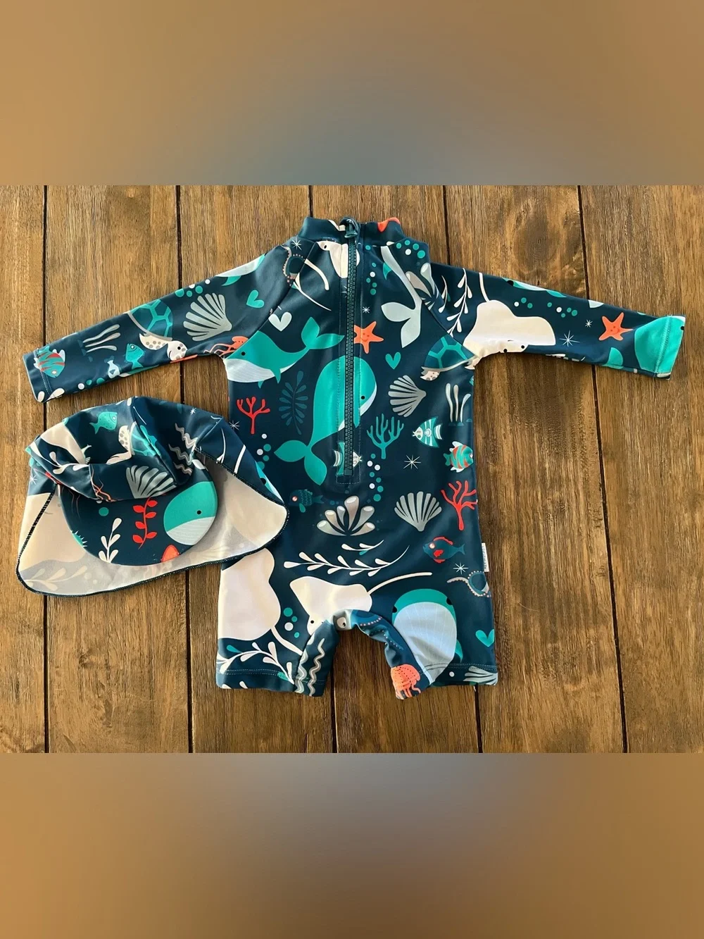 Upandfast Long-Sleeve Swimsuit w/hat in Navy Ocean Print infant size 3-6mo